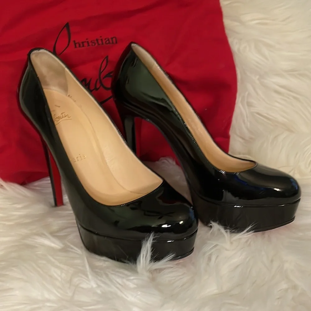 💯🔥Christian Louboutin Heels - Picture 4 of 11